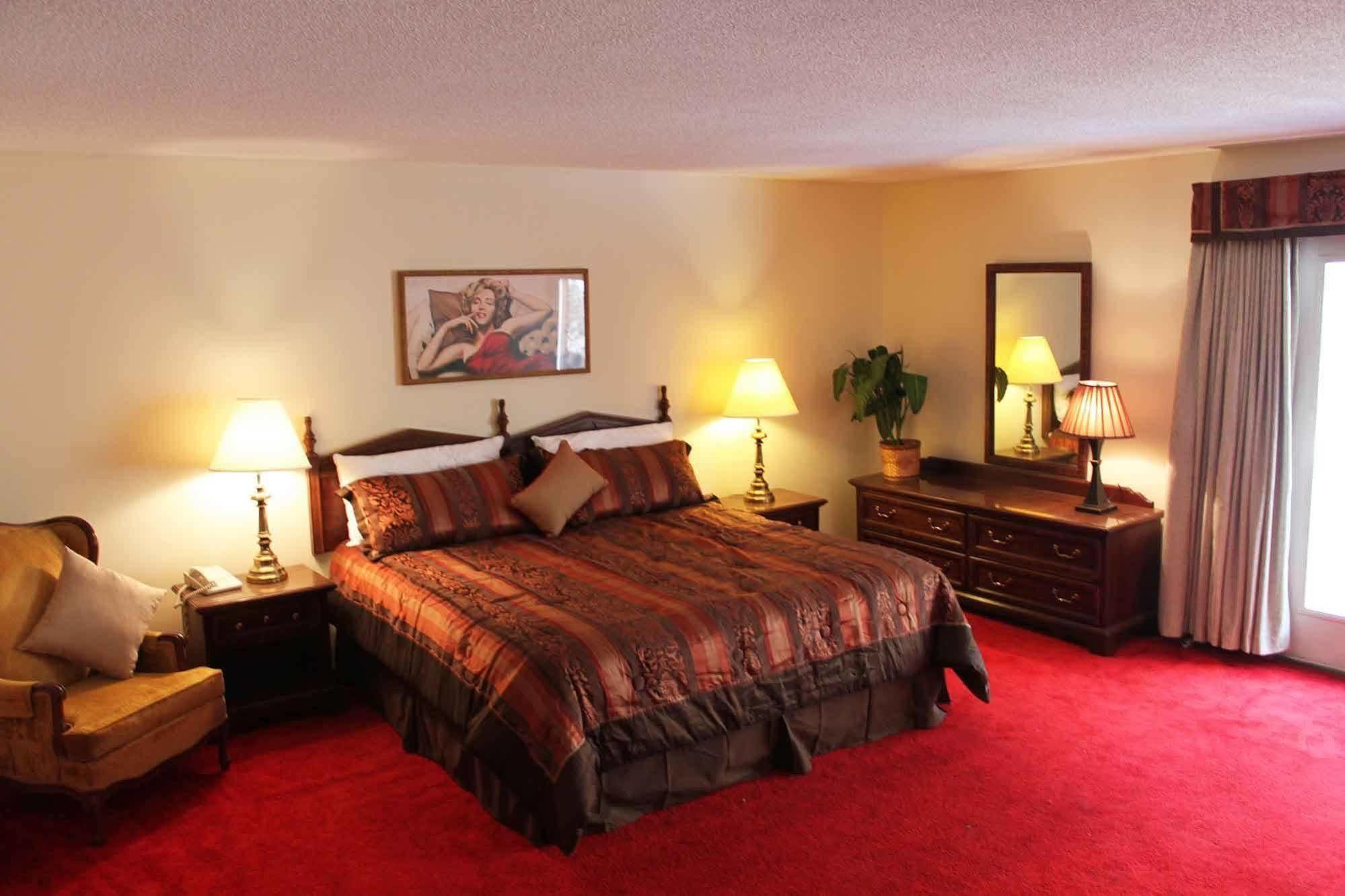 Iron Road Inn Elkins Extérieur photo