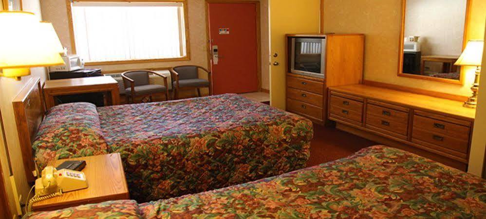 Iron Road Inn Elkins Extérieur photo
